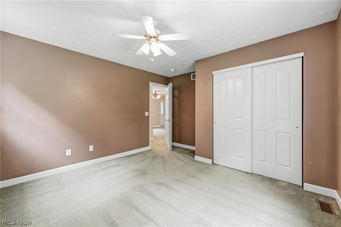 2930 Selkirk Bush Road SW Warren OH 44481