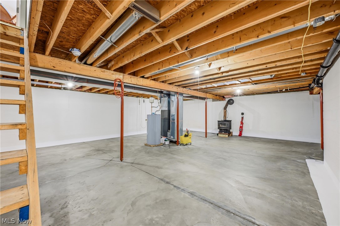 2930 Selkirk Bush Road SW Warren OH 44481