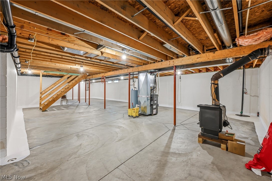 2930 Selkirk Bush Road SW Warren OH 44481