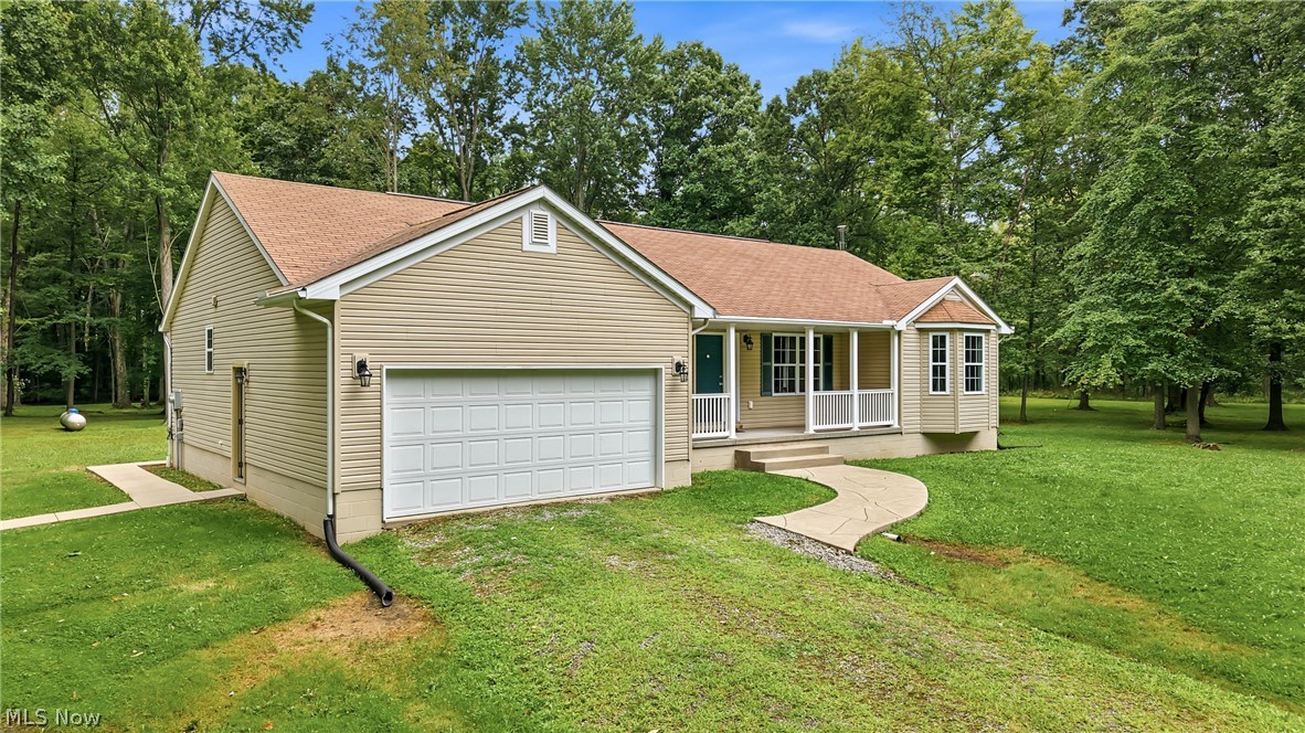 2930 Selkirk Bush Road SW Warren OH 44481