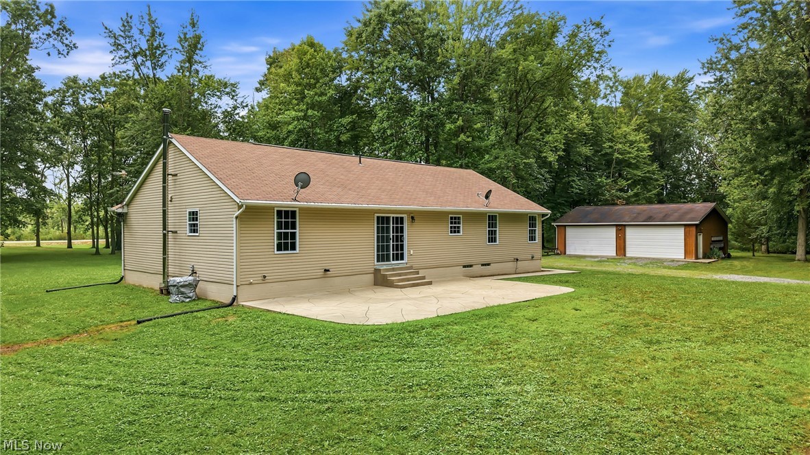 2930 Selkirk Bush Road SW Warren OH 44481