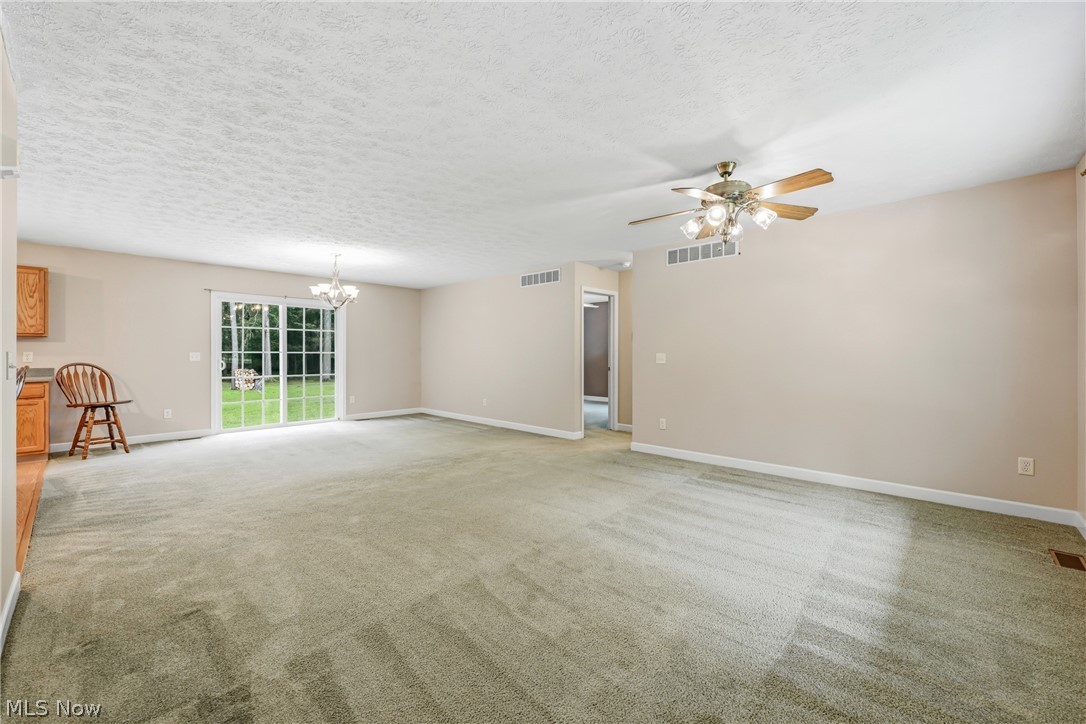 2930 Selkirk Bush Road SW Warren OH 44481