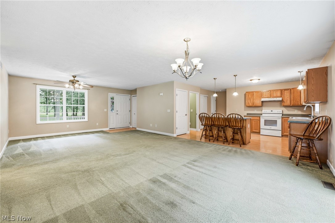 2930 Selkirk Bush Road SW Warren OH 44481