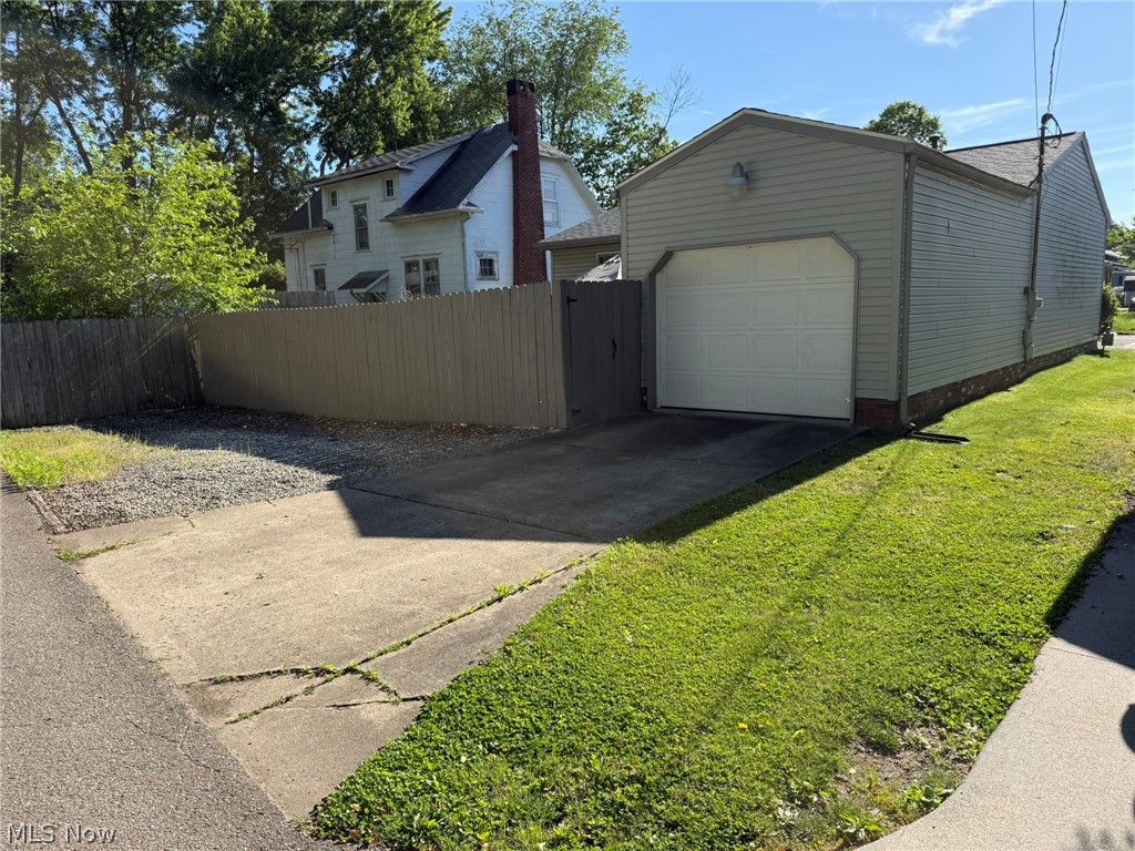 441 Esther Court NW New Philadelphia OH 44663