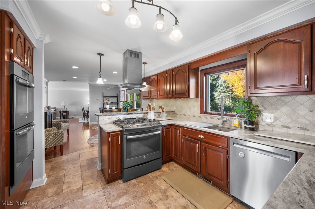 6807 Larchmont Drive Mayfield Heights OH 44124