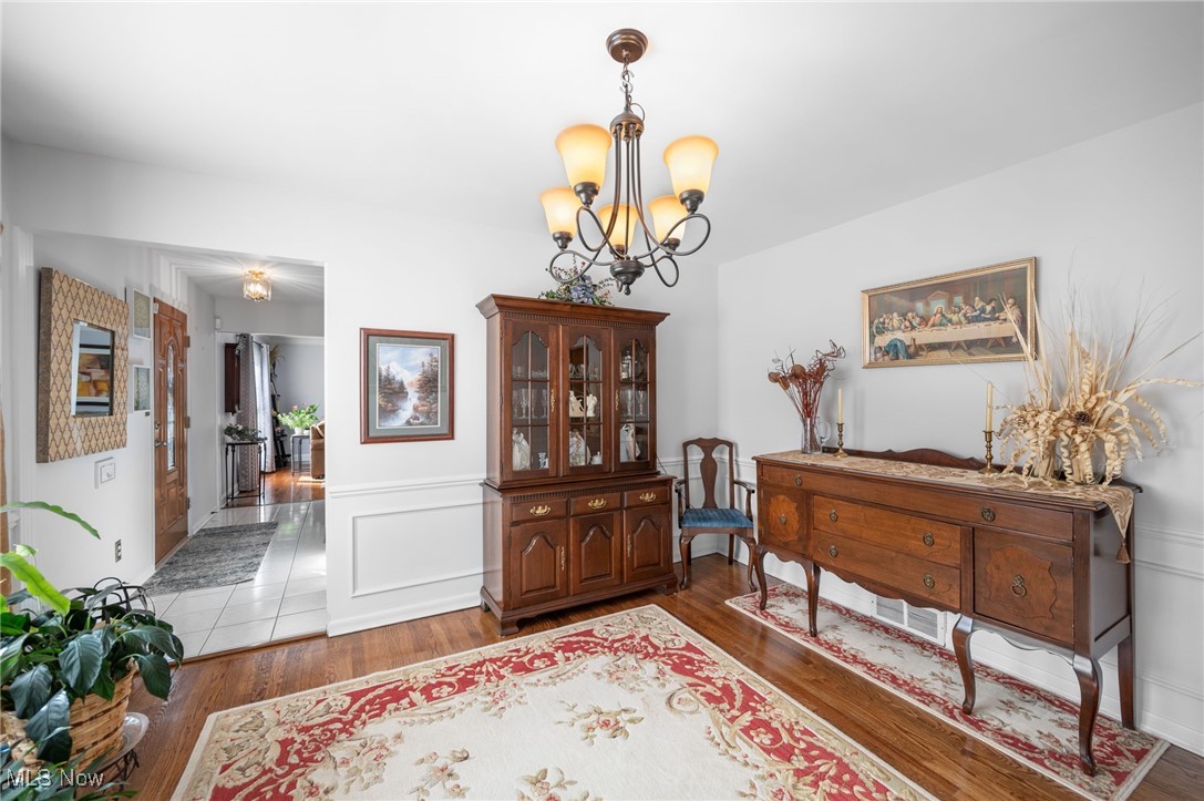 6807 Larchmont Drive Mayfield Heights OH 44124