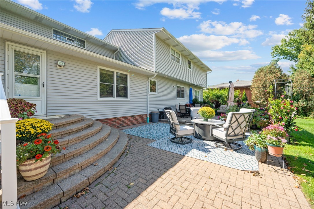 6807 Larchmont Drive Mayfield Heights OH 44124