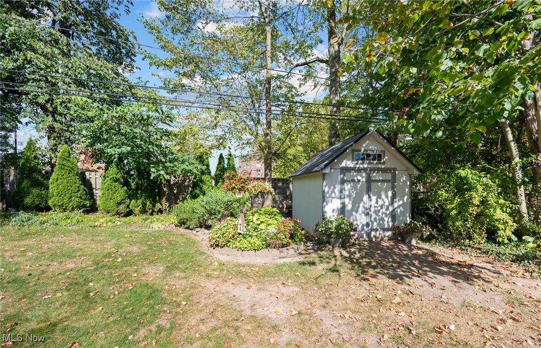 6807 Larchmont Drive Mayfield Heights OH 44124