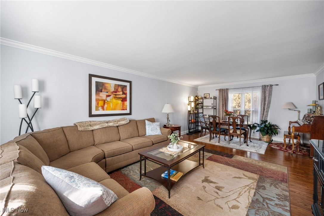 6807 Larchmont Drive Mayfield Heights OH 44124