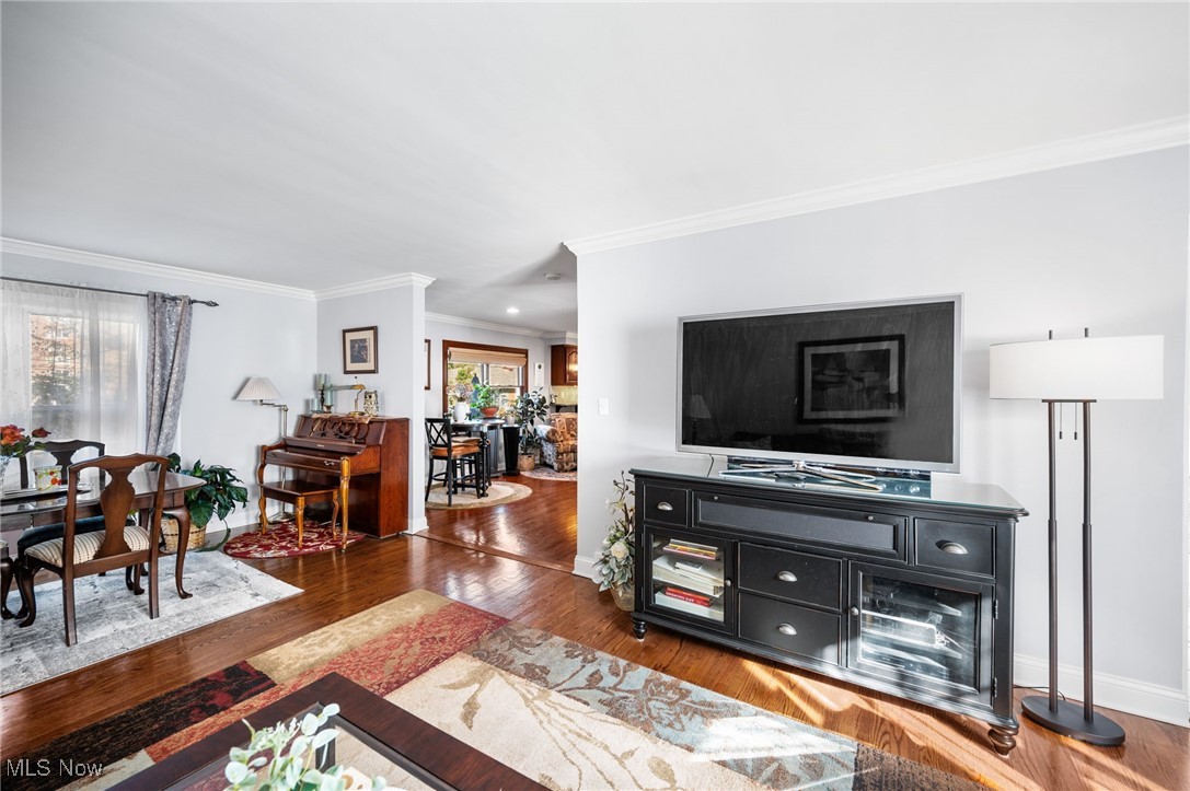 6807 Larchmont Drive Mayfield Heights OH 44124