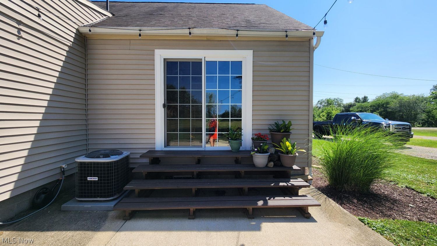 3206 Jaeger Road Lorain OH 44053