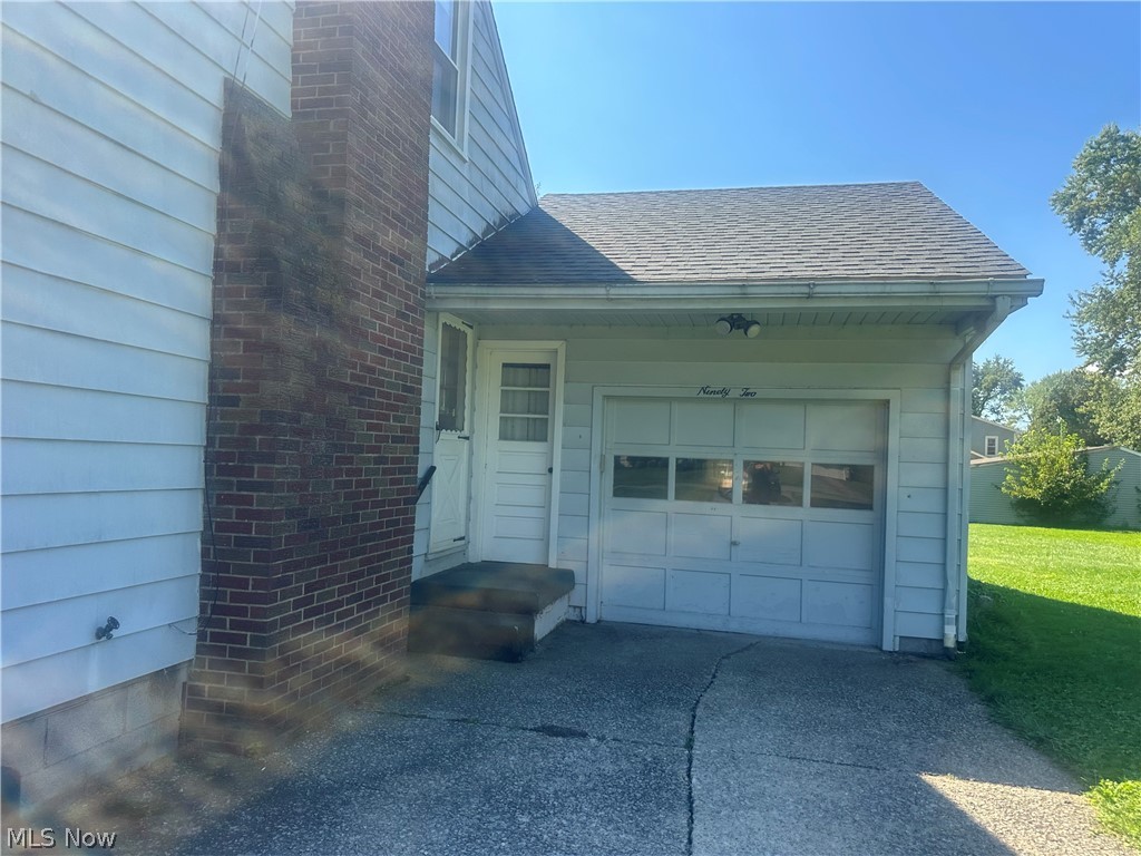 92 Camvet Drive Campbell OH 44405