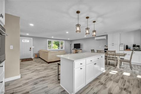 5872 Emerald Street North Ridgeville OH 44039
