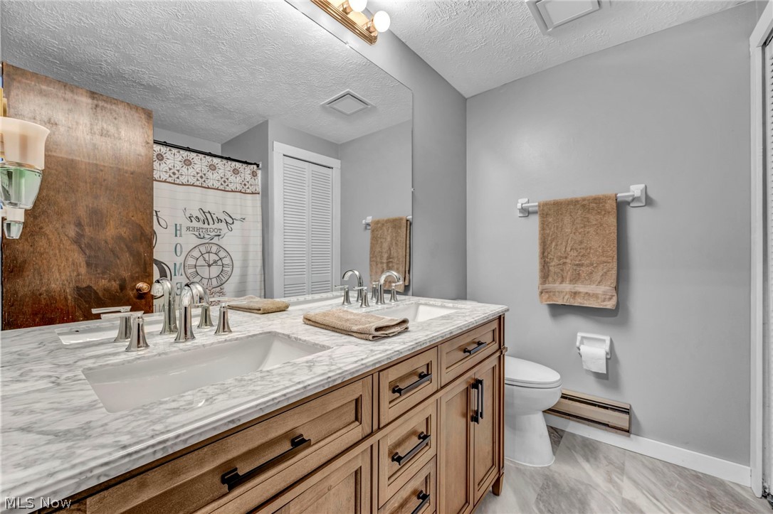 5872 Emerald Street North Ridgeville OH 44039
