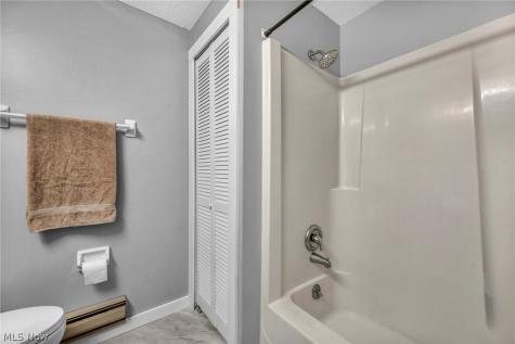 5872 Emerald Street North Ridgeville OH 44039