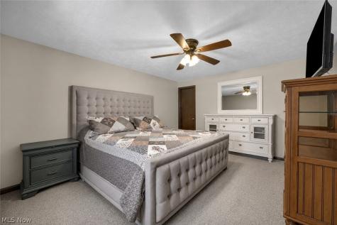 5872 Emerald Street North Ridgeville OH 44039