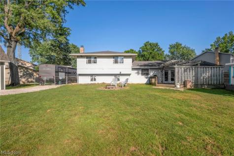 5872 Emerald Street North Ridgeville OH 44039