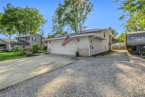 5872 Emerald Street North Ridgeville OH 44039