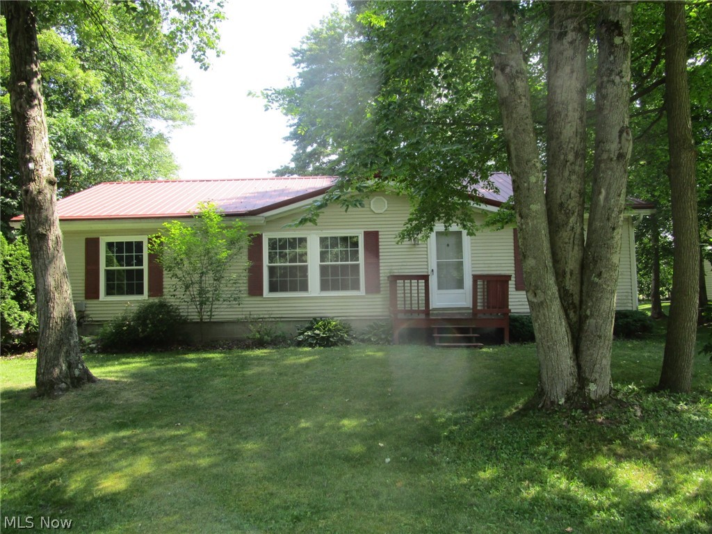 888 Long Shadow Lane Roaming Shores OH 44085