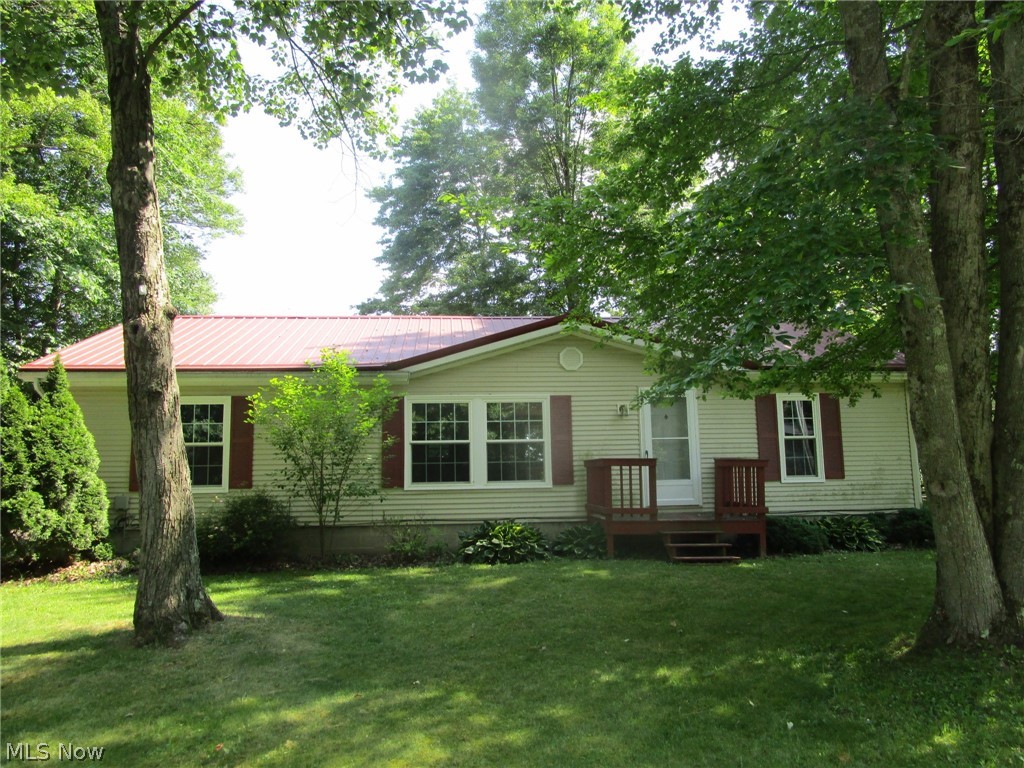888 Long Shadow Lane Roaming Shores OH 44085