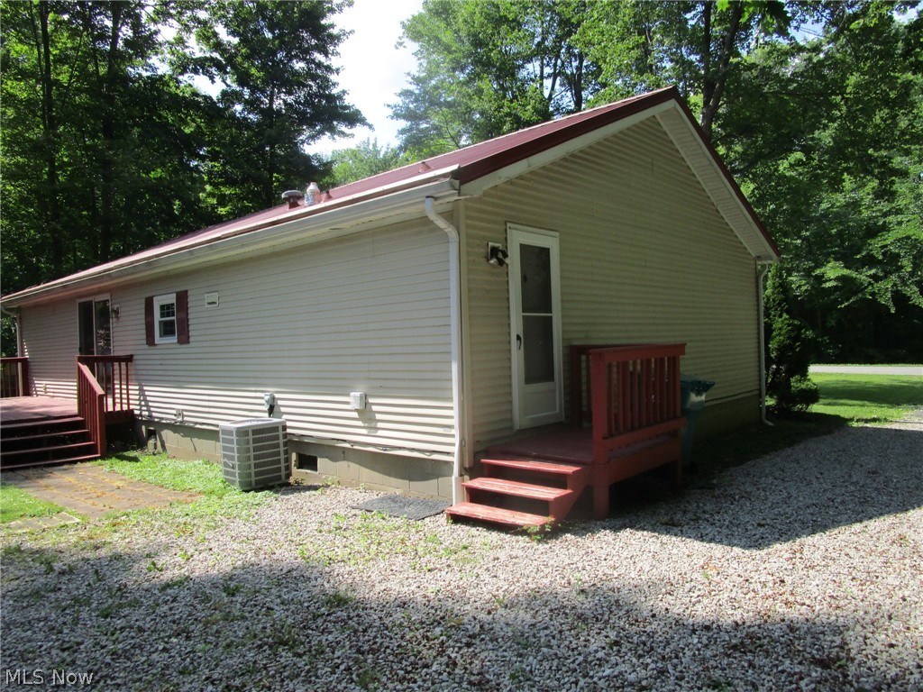 888 Long Shadow Lane Roaming Shores OH 44085