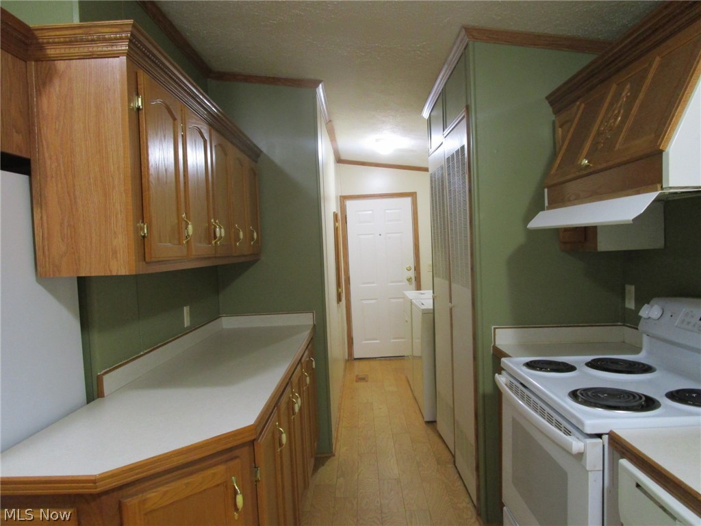 888 Long Shadow Lane Roaming Shores OH 44085