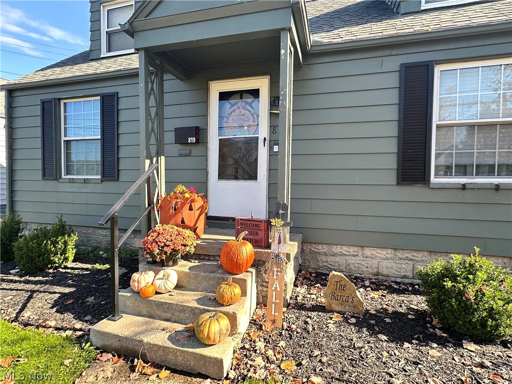 819 Meadowbrook Avenue SE Warren OH 44484
