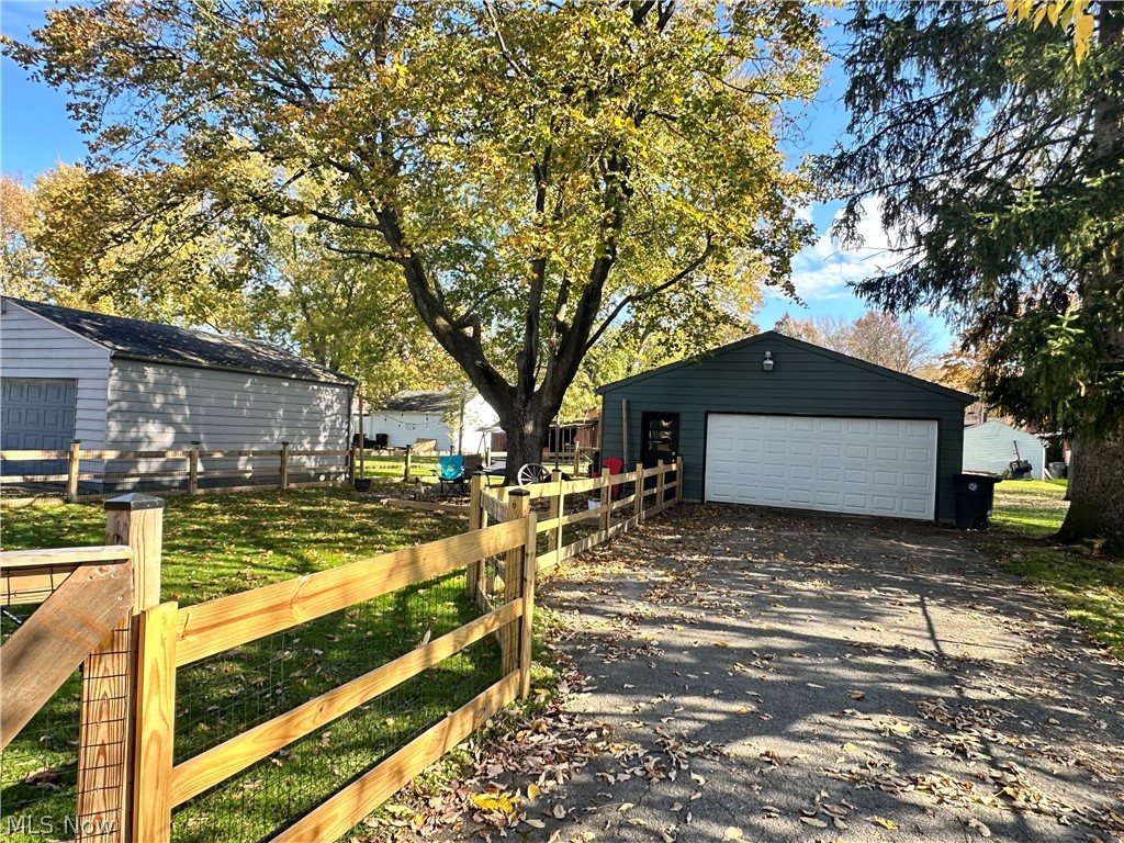 819 Meadowbrook Avenue SE Warren OH 44484