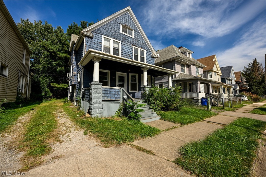 6153 Morton Avenue Cleveland OH 44127