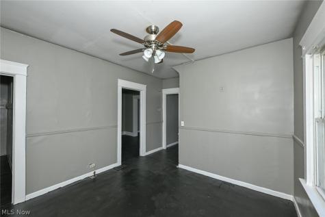 6153 Morton Avenue Cleveland OH 44127