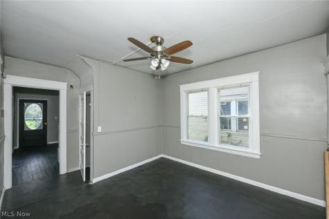 6153 Morton Avenue Cleveland OH 44127