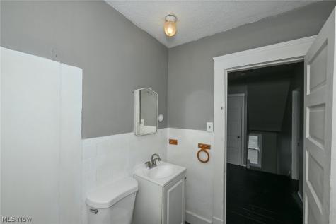 6153 Morton Avenue Cleveland OH 44127
