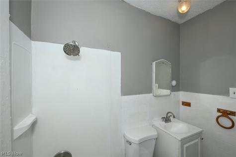 6153 Morton Avenue Cleveland OH 44127