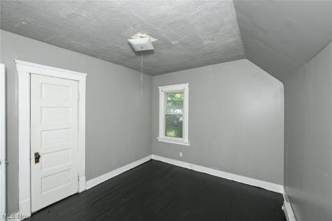 6153 Morton Avenue Cleveland OH 44127