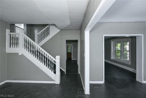 6153 Morton Avenue Cleveland OH 44127