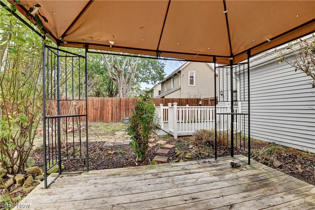 325 W Maryland Avenue Sebring OH 44672