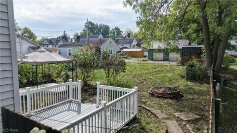 325 W Maryland Avenue Sebring OH 44672