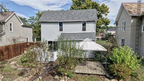 325 W Maryland Avenue Sebring OH 44672