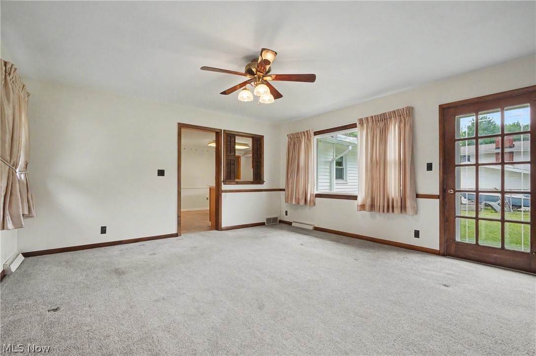 1974 Silver Fox Lane NE Warren OH 44484