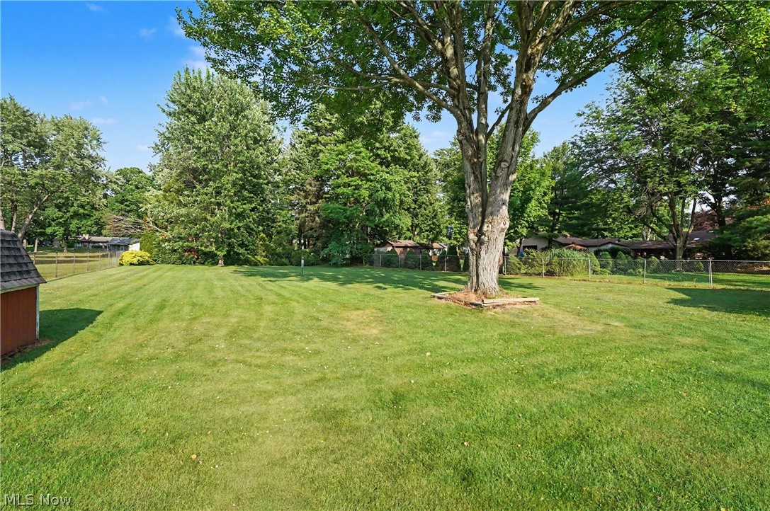 1974 Silver Fox Lane NE Warren OH 44484