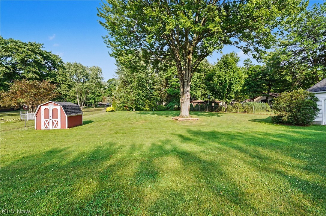 1974 Silver Fox Lane NE Warren OH 44484