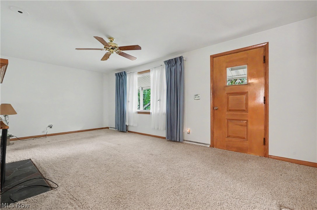 1974 Silver Fox Lane NE Warren OH 44484