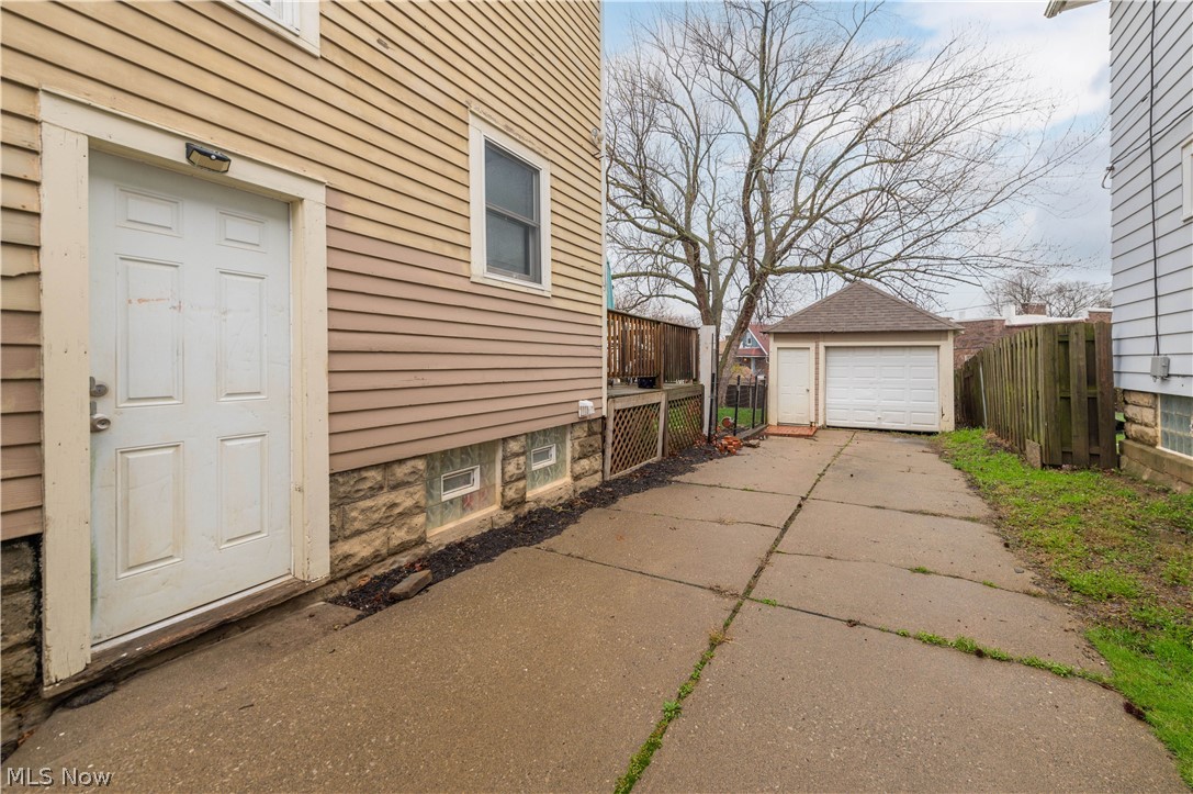 10606 Parkhurst Drive Cleveland OH 44111