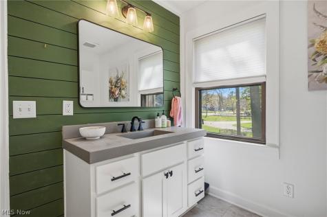 1791 E Sprague Road Seven Hills OH 44131