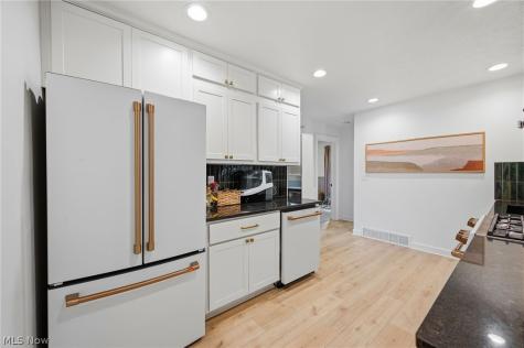 1791 E Sprague Road Seven Hills OH 44131