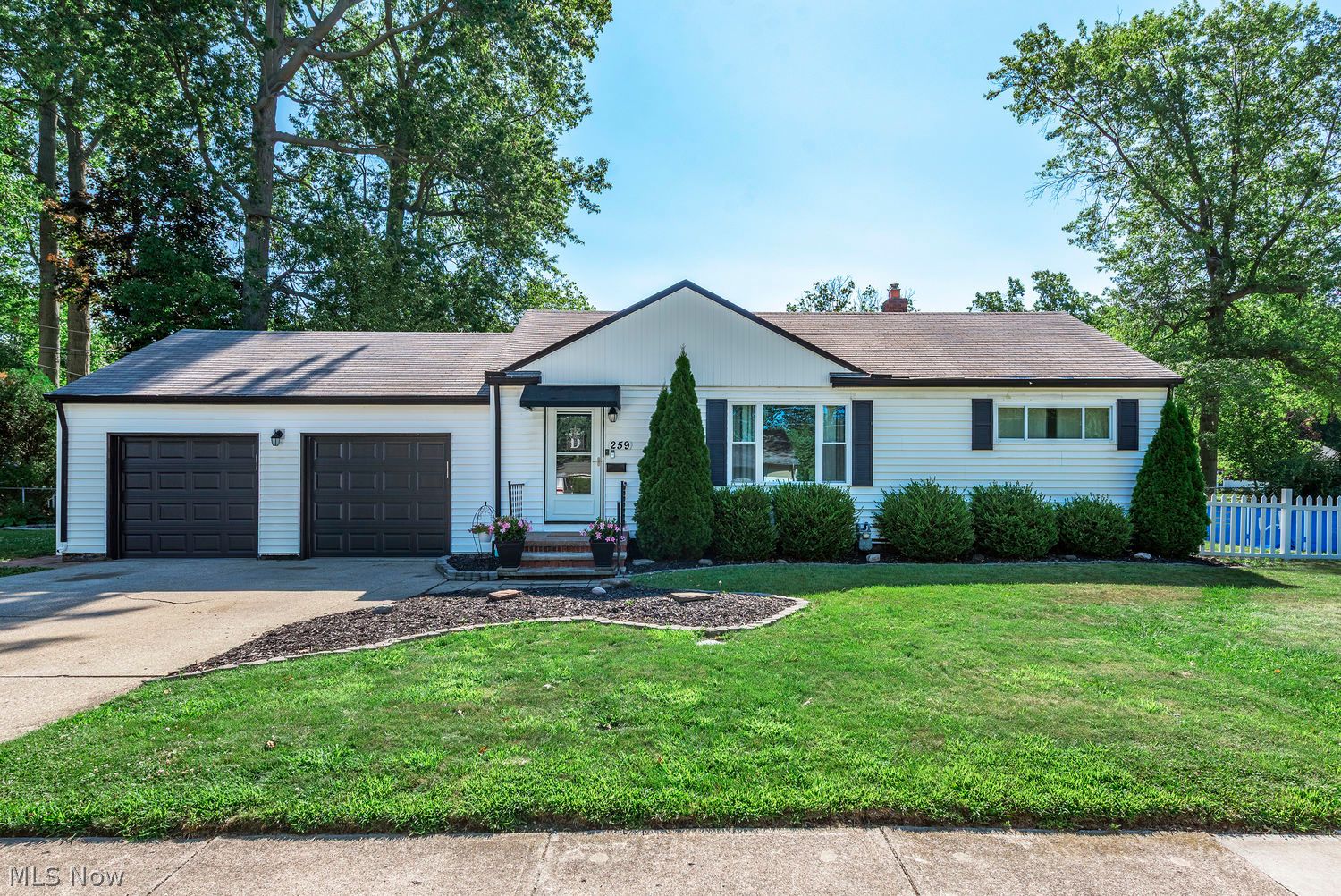 259 Inwood Boulevard Avon Lake OH 44012
