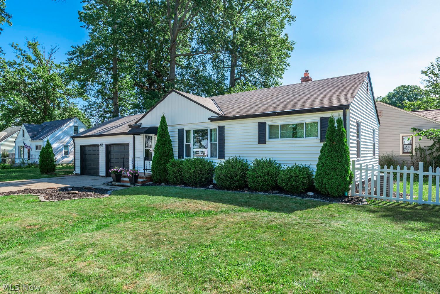 259 Inwood Boulevard Avon Lake OH 44012