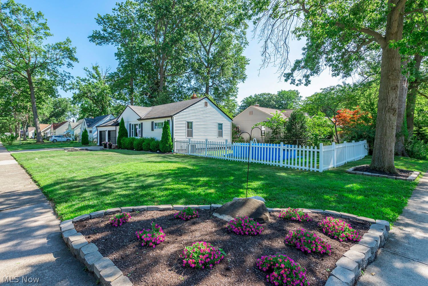 259 Inwood Boulevard Avon Lake OH 44012
