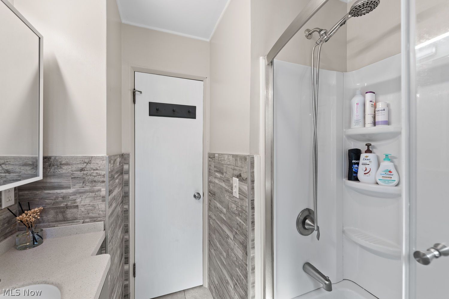 259 Inwood Boulevard Avon Lake OH 44012