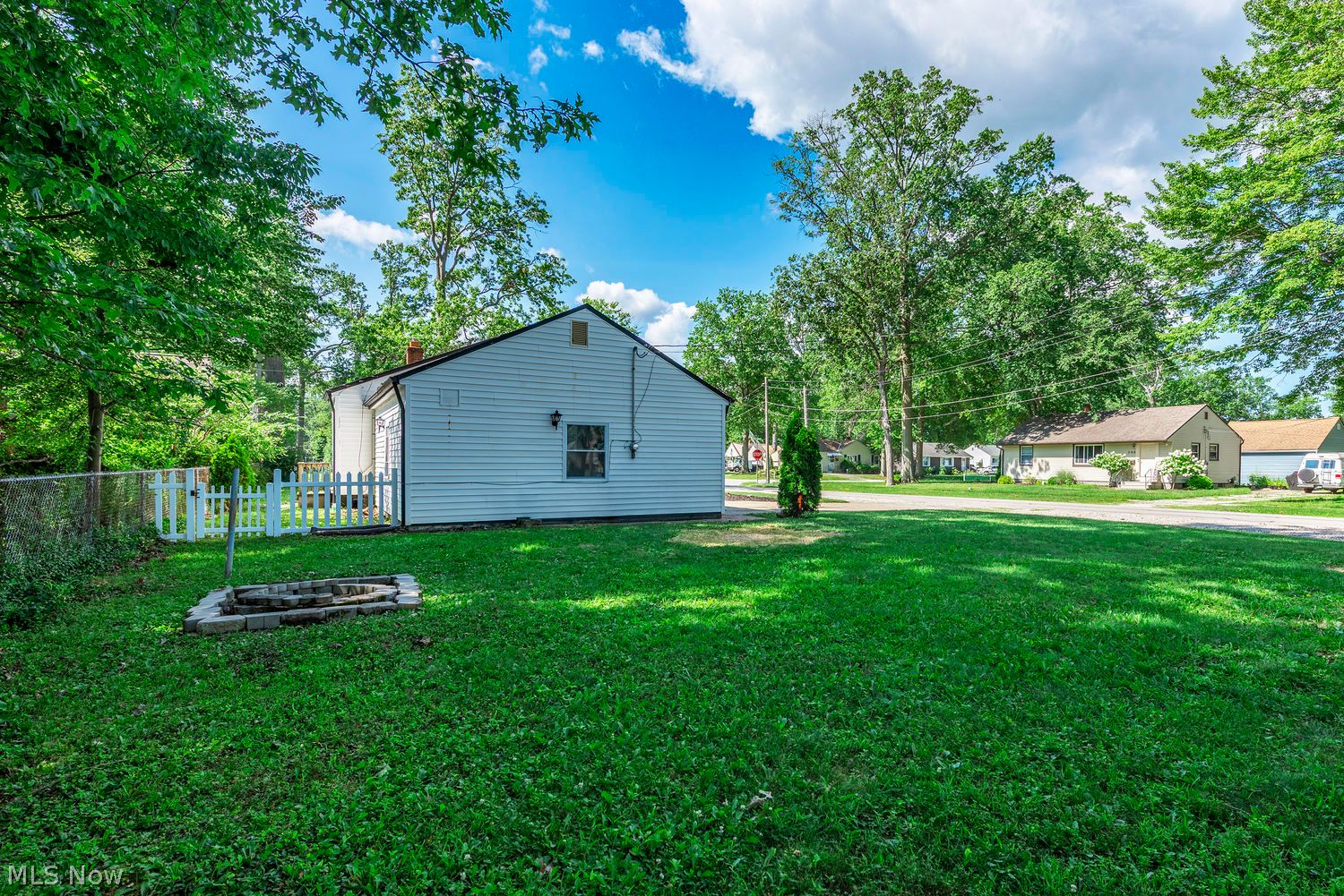 259 Inwood Boulevard Avon Lake OH 44012